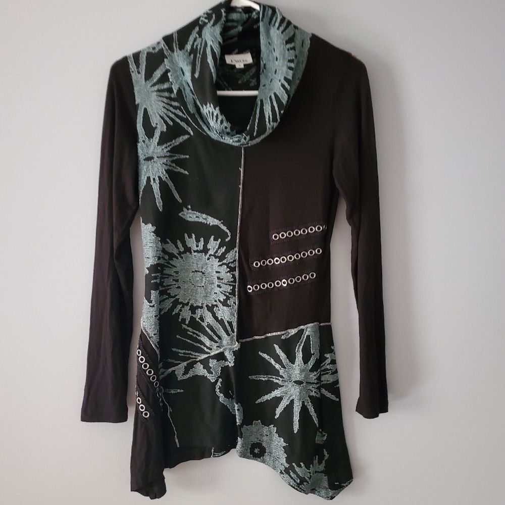 Paris Hues Long Sleeve Cowl Neck Metal Eyelet Embellished Tunic Top Size S